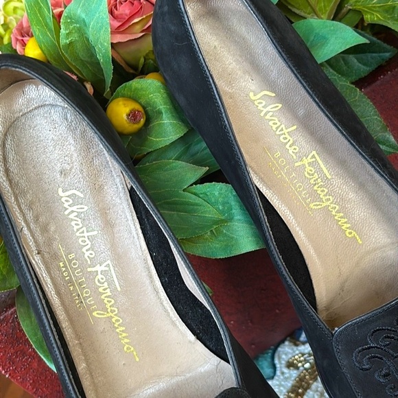 Salvatore Ferragamo Black Suede Leather Loafers Slip On Shoes Embroidered Logo - Picture 4 of 16